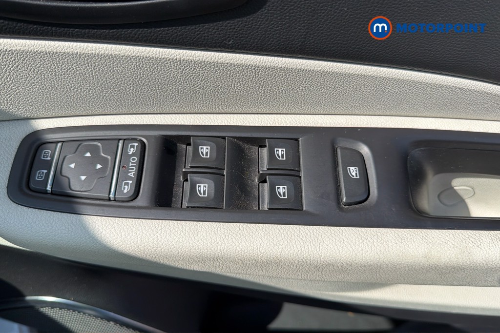 Renault Captur Gt Line Manual Diesel SUV - Stock Number (1662388) - 42nd supplementary image