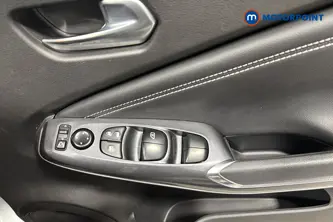 Nissan Juke N-Connecta Automatic Petrol SUV - Stock Number (1662713) - 19th supplementary image