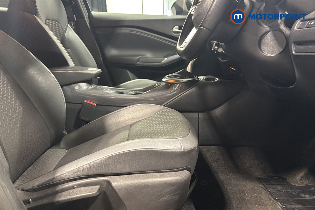 Nissan Juke N-Connecta Automatic Petrol SUV - Stock Number (1662713) - 22nd supplementary image
