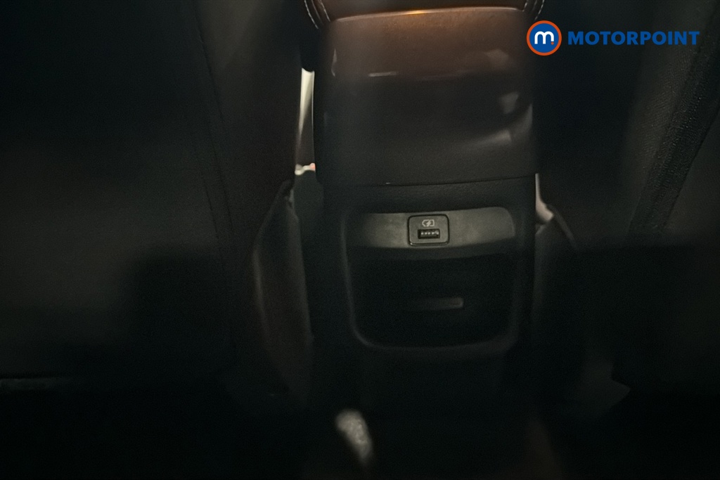 Nissan Juke N-Connecta Automatic Petrol SUV - Stock Number (1662713) - 28th supplementary image