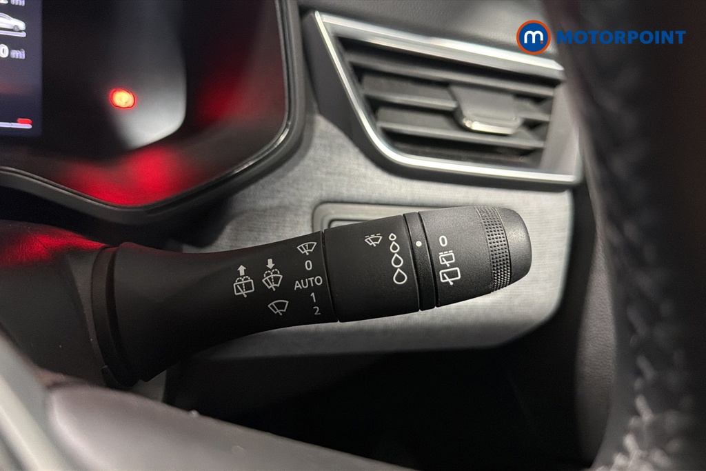 Renault Clio Evolution Manual Petrol Hatchback - Stock Number (1662770) - 6th supplementary image