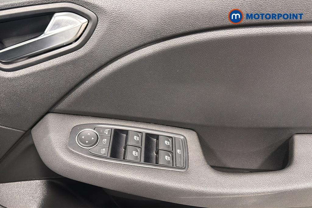 Renault Clio Evolution Manual Petrol Hatchback - Stock Number (1662770) - 19th supplementary image