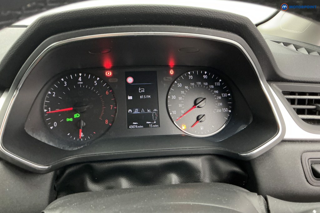Renault Captur Iconic Manual Petrol SUV - Stock Number (1663141) - 7th supplementary image