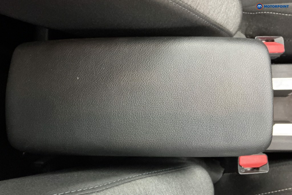 Renault Captur Iconic Manual Petrol SUV - Stock Number (1663141) - 15th supplementary image