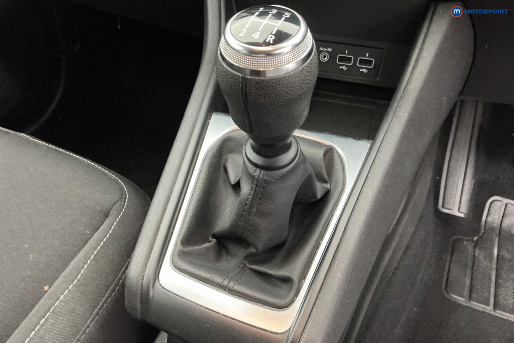 Renault Captur Iconic Manual Petrol SUV - Stock Number (1663141) - 18th supplementary image