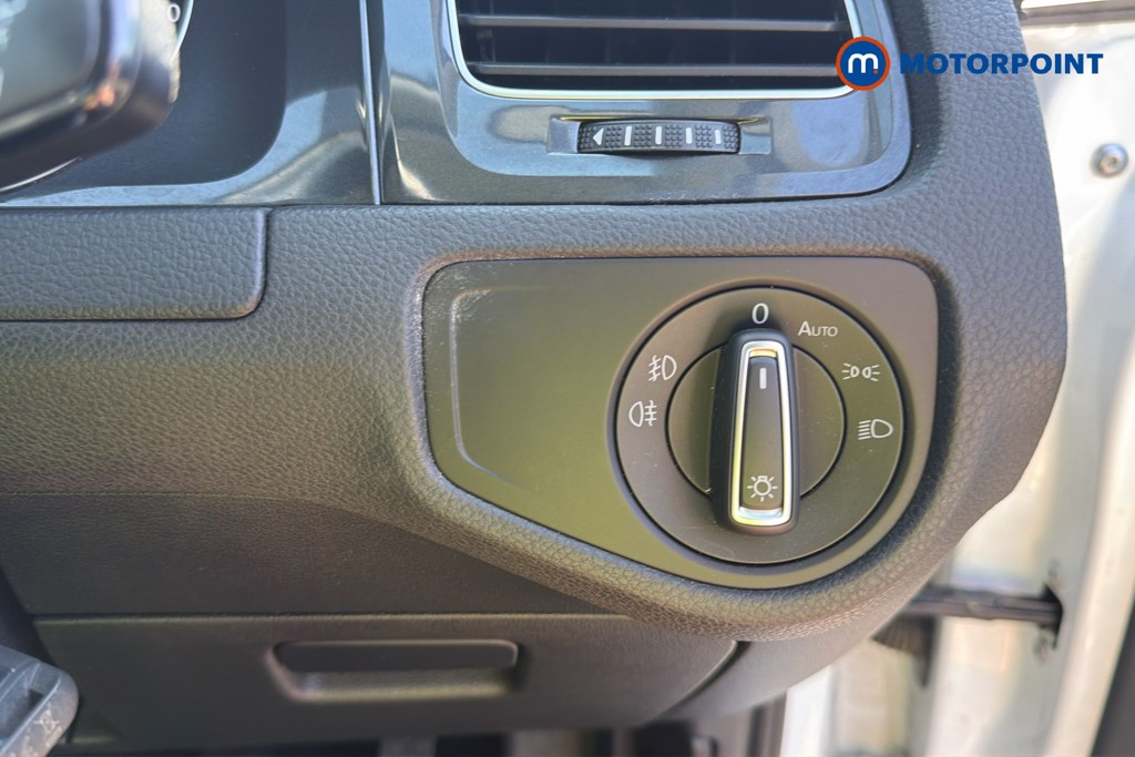 Volkswagen Golf Match Manual Petrol Hatchback - Stock Number (1663639) - 8th supplementary image
