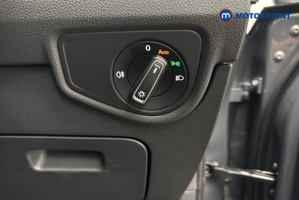 Volkswagen Touran Match Automatic Petrol People Carrier - Stock Number (1665246) - 4th supplementary image