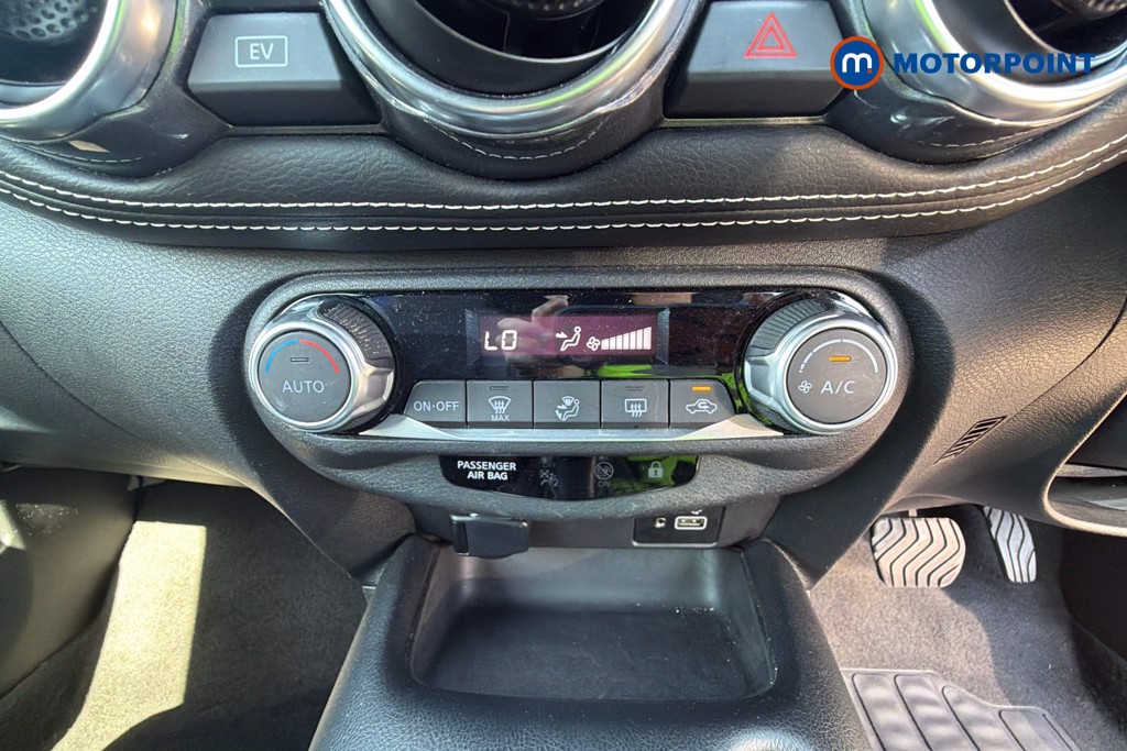 Nissan Juke N-Connecta Automatic Petrol-Electric Hybrid SUV - Stock Number (1665482) - 4th supplementary image