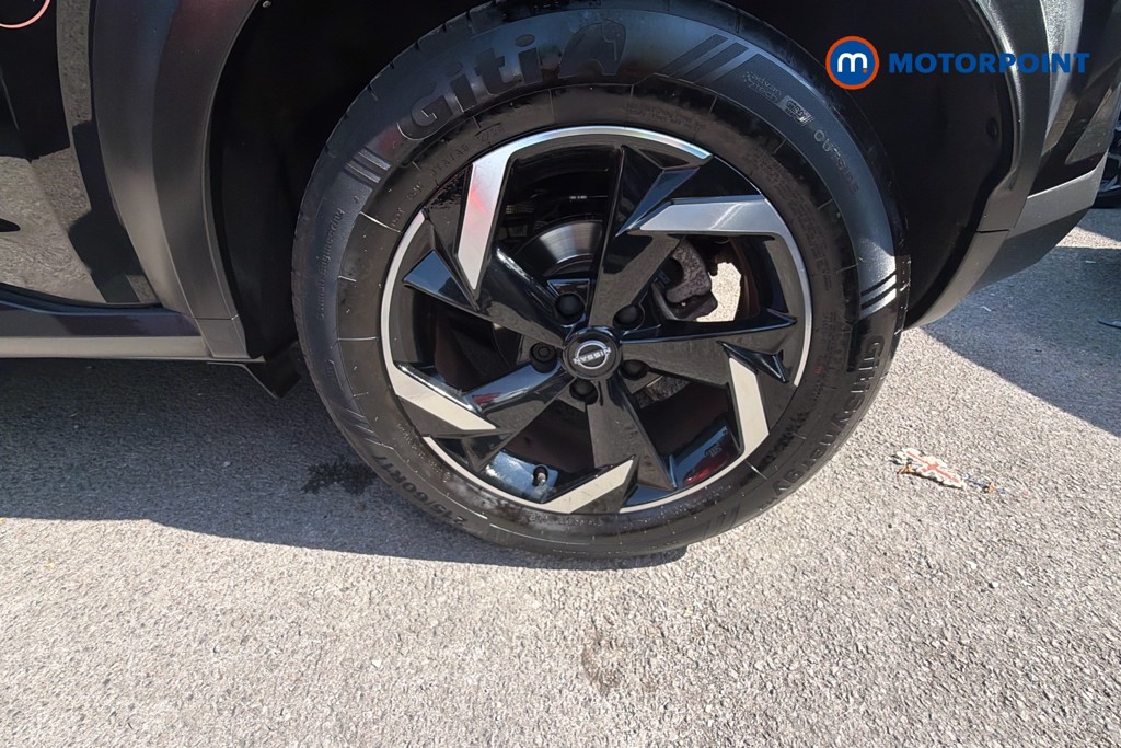Nissan Juke N-Connecta Automatic Petrol-Electric Hybrid SUV - Stock Number (1665482) - 33rd supplementary image