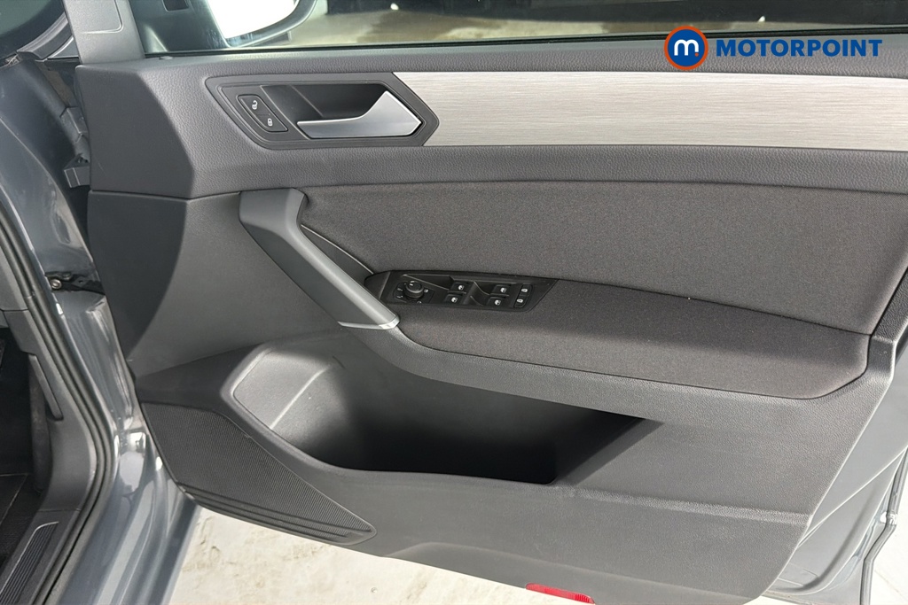 Volkswagen Touran Match Manual Petrol People Carrier - Stock Number (1665683) - 18th supplementary image