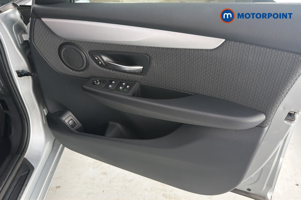 BMW 2 Series SE Manual Petrol Estate - Stock Number (1665964) - 18th supplementary image