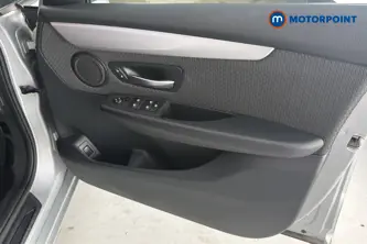 BMW 2 Series SE Manual Petrol Estate - Stock Number (1665964) - 18th supplementary image