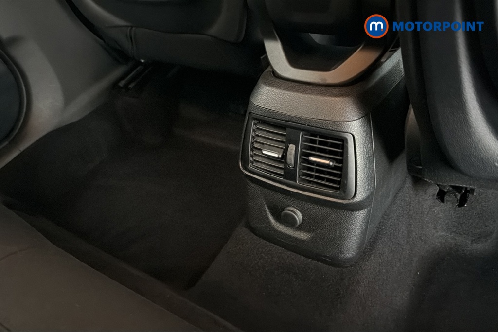 BMW 2 Series SE Manual Petrol Estate - Stock Number (1665964) - 28th supplementary image