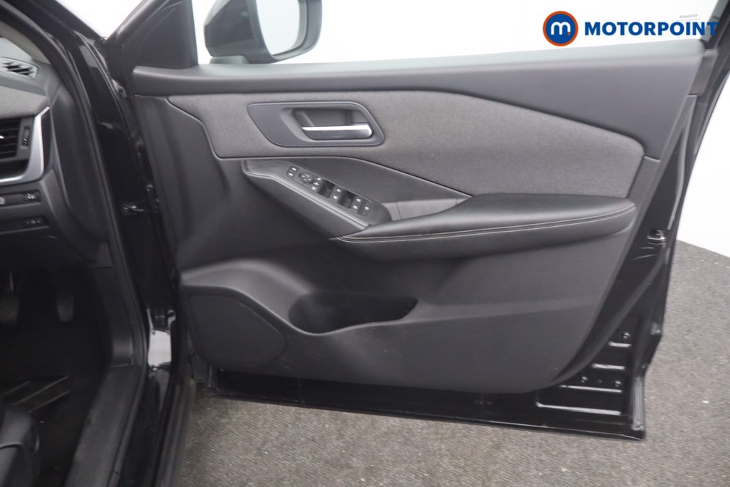 Nissan Qashqai Acenta Premium Manual Petrol SUV - Stock Number (1666038) - 9th supplementary image