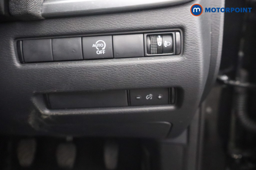 Nissan Qashqai Acenta Premium Manual Petrol SUV - Stock Number (1666038) - 12th supplementary image