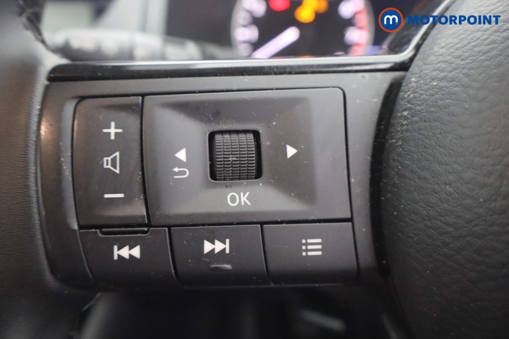 Nissan Qashqai Acenta Premium Manual Petrol SUV - Stock Number (1666038) - 14th supplementary image