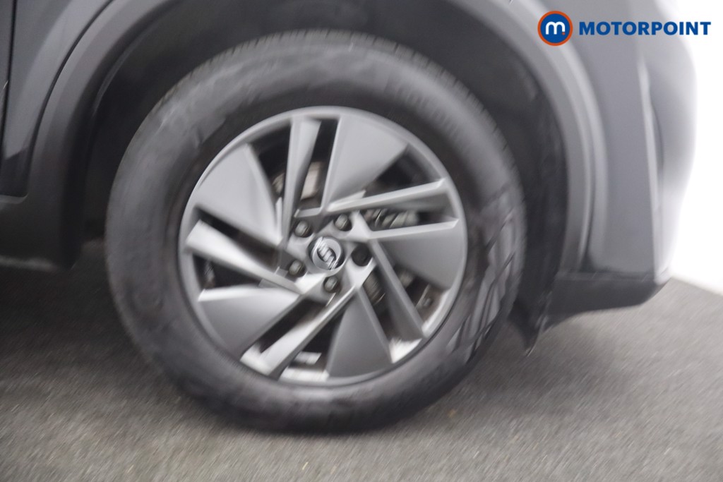 Nissan Qashqai Acenta Premium Manual Petrol SUV - Stock Number (1666038) - 24th supplementary image