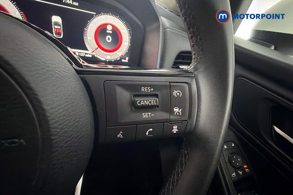 Nissan Qashqai N-Connecta Manual Petrol SUV - Stock Number (1666361) - 4th supplementary image