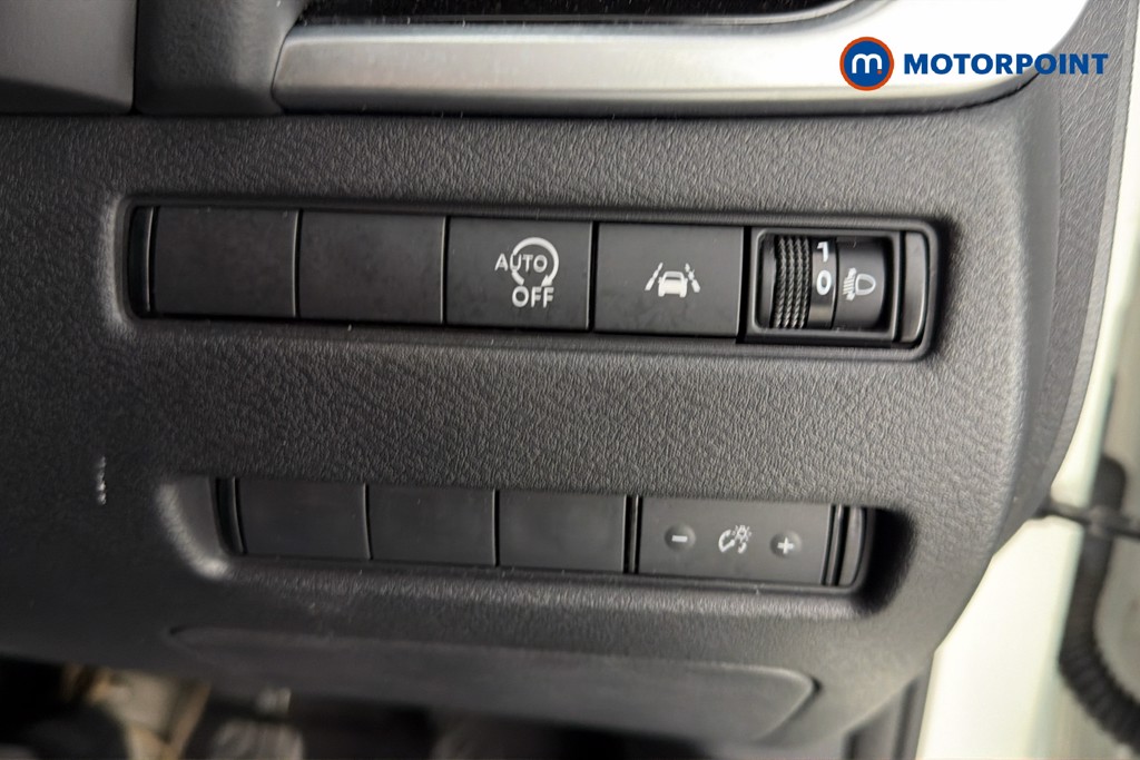 Nissan Qashqai N-Connecta Manual Petrol SUV - Stock Number (1666361) - 18th supplementary image