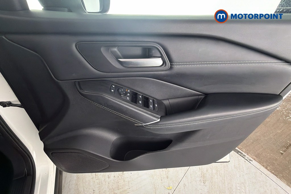 Nissan Qashqai N-Connecta Manual Petrol SUV - Stock Number (1666361) - 19th supplementary image