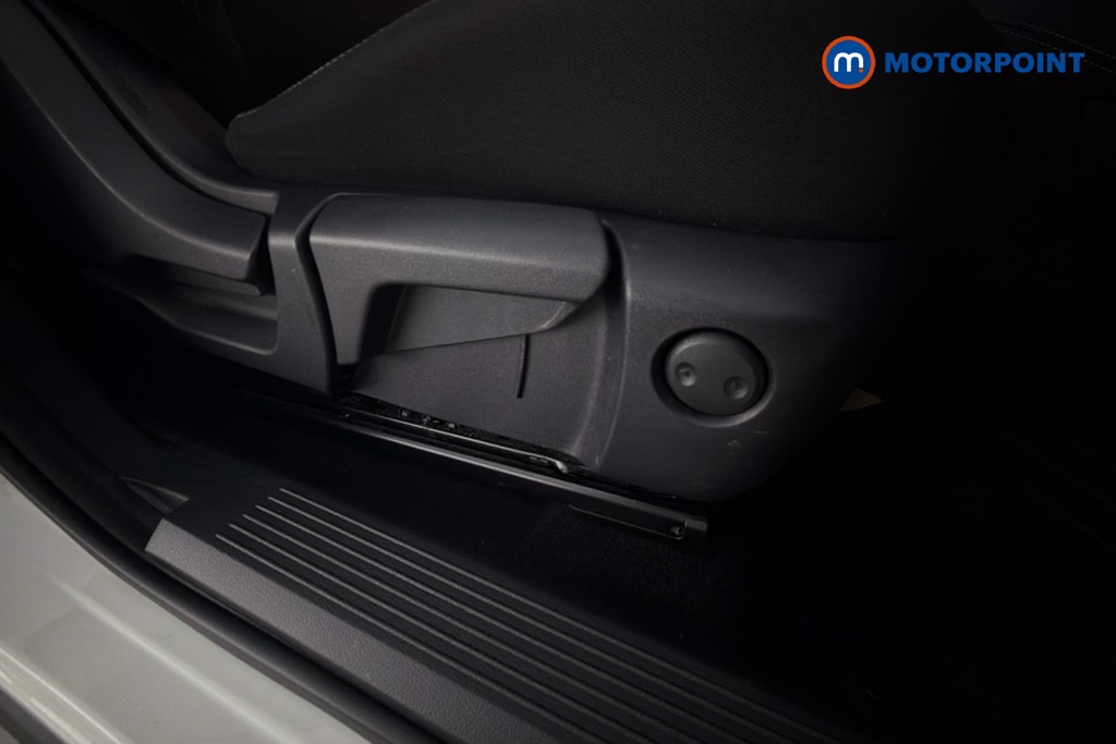 Nissan Qashqai N-Connecta Manual Petrol SUV - Stock Number (1666361) - 25th supplementary image