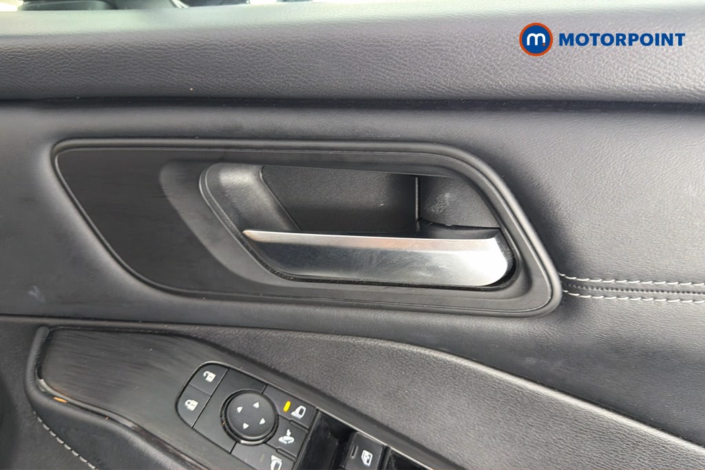 Nissan Qashqai N-Connecta Manual Petrol SUV - Stock Number (1666361) - 42nd supplementary image