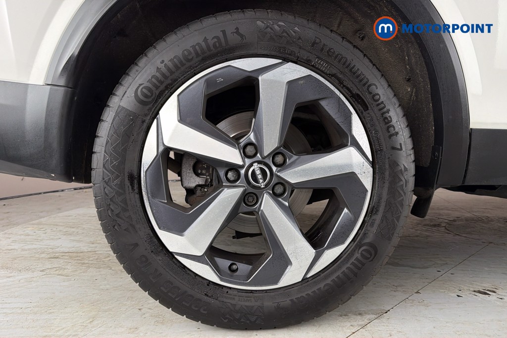 Nissan Qashqai N-Connecta Manual Petrol SUV - Stock Number (1666361) - 49th supplementary image