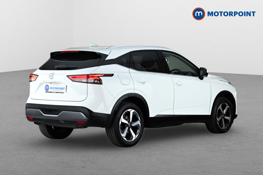 Nissan Qashqai N-Connecta Manual Petrol SUV - Stock Number (1666361) - Drivers side rear corner