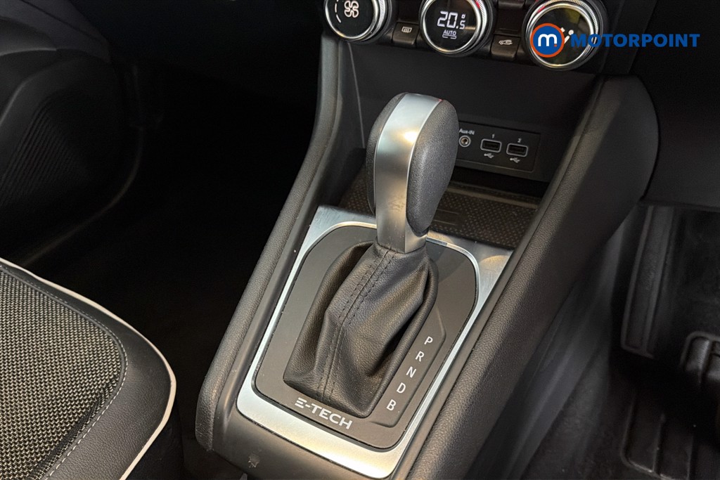 Renault Captur Techno Automatic Petrol Plug-In Hybrid SUV - Stock Number (1666945) - 15th supplementary image