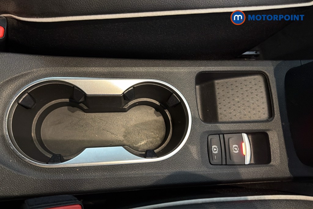 Renault Captur Techno Automatic Petrol Plug-In Hybrid SUV - Stock Number (1666945) - 16th supplementary image