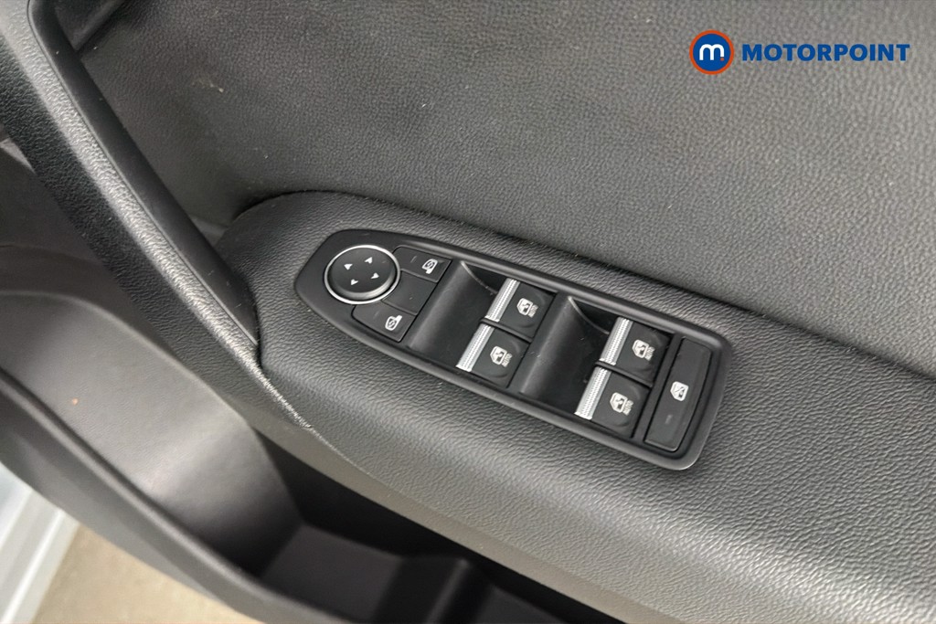 Renault Captur Techno Automatic Petrol Plug-In Hybrid SUV - Stock Number (1666945) - 42nd supplementary image
