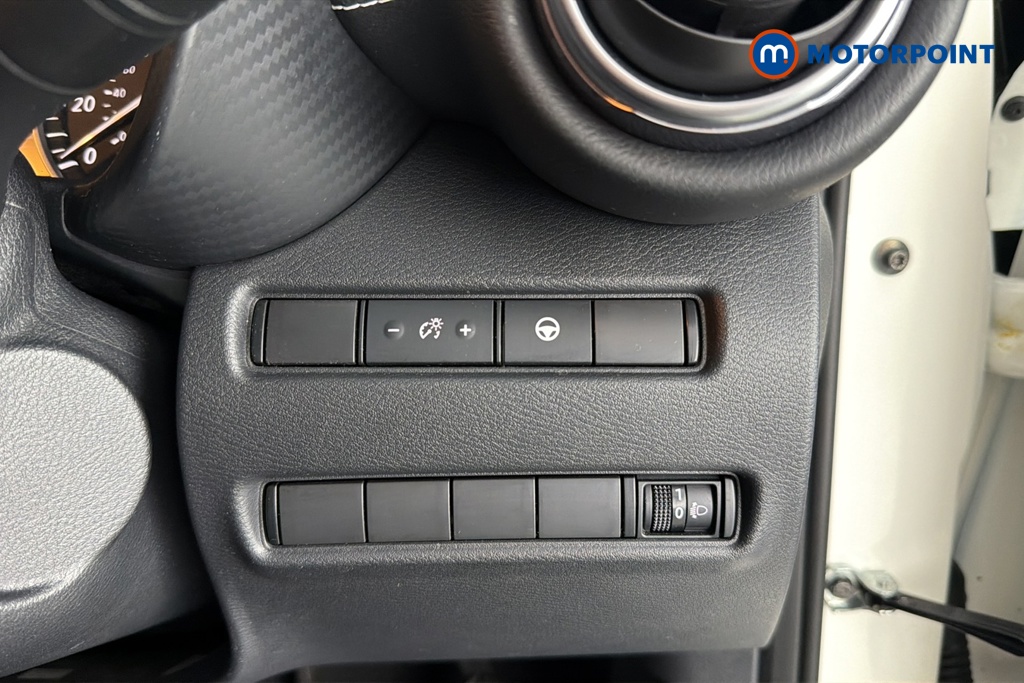 Nissan Juke Tekna Automatic Petrol-Electric Hybrid SUV - Stock Number (1667215) - 11th supplementary image