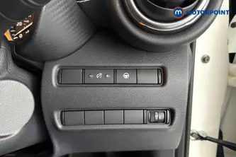 Nissan Juke Tekna Automatic Petrol-Electric Hybrid SUV - Stock Number (1667215) - 11th supplementary image