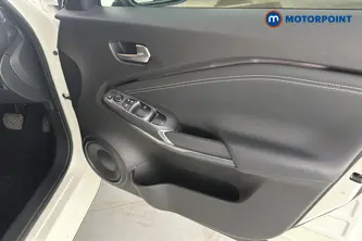 Nissan Juke Tekna Automatic Petrol-Electric Hybrid SUV - Stock Number (1667215) - 18th supplementary image