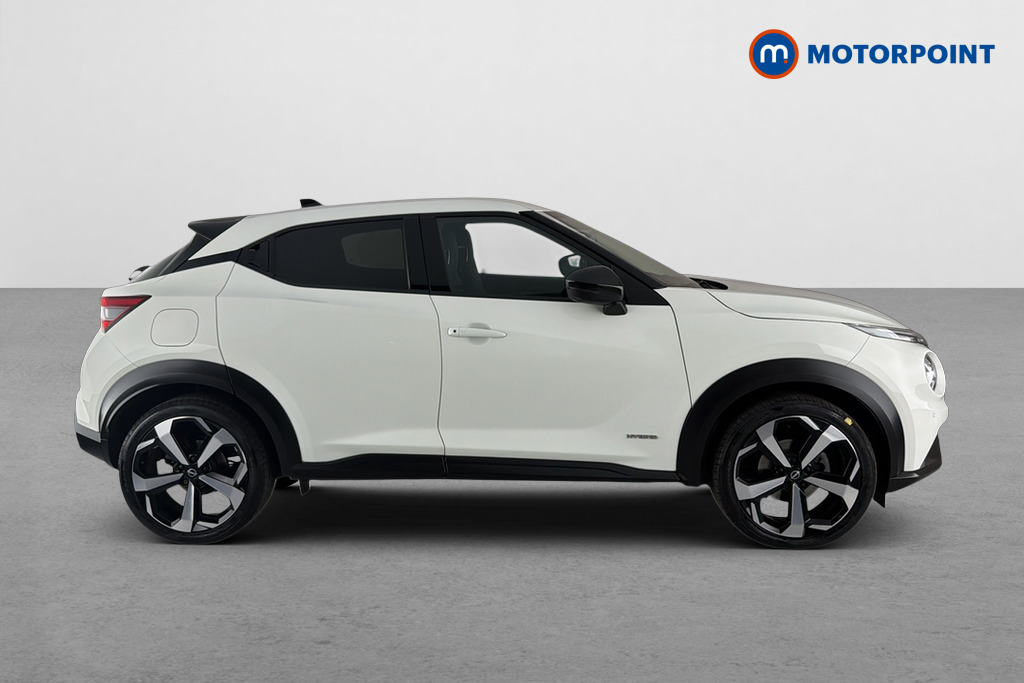 Nissan Juke Tekna Automatic Petrol-Electric Hybrid SUV - Stock Number (1667215) - Passenger side