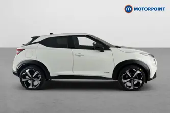 Nissan Juke Tekna Automatic Petrol-Electric Hybrid SUV - Stock Number (1667215) - Passenger side