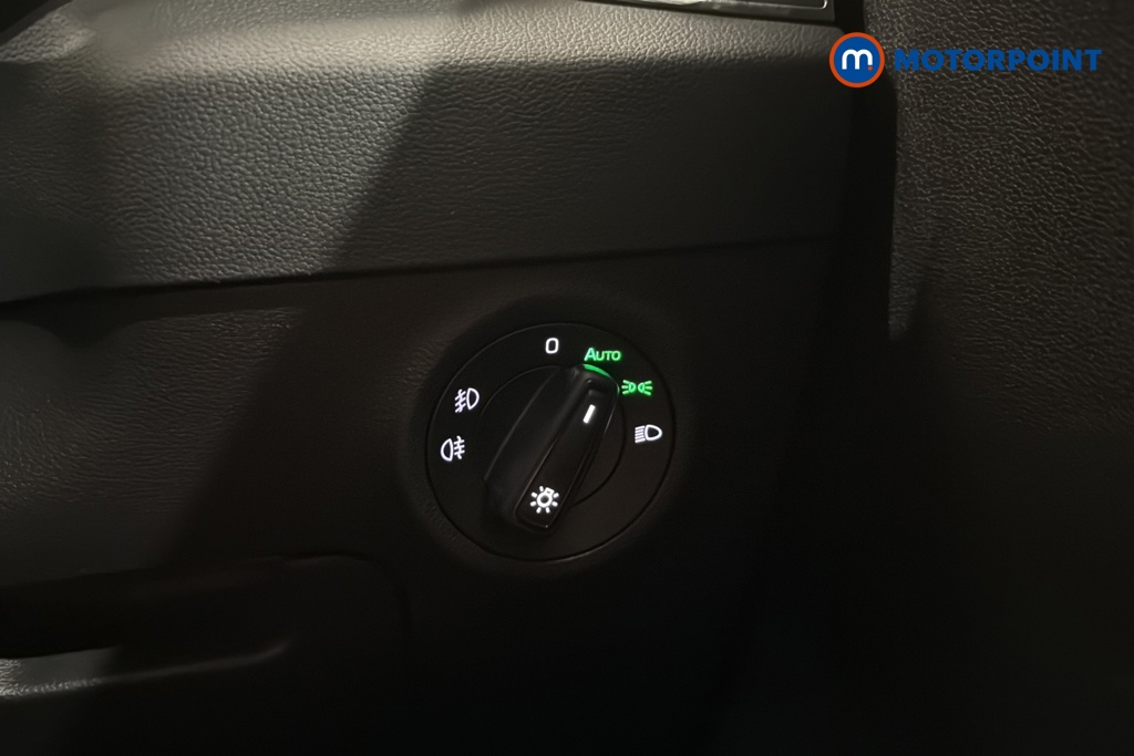 Skoda Karoq Se Drive Automatic Petrol SUV - Stock Number (1667268) - 11th supplementary image