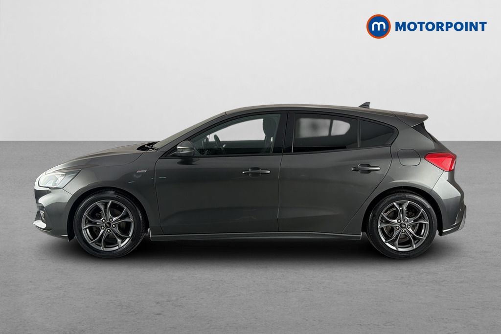 Ford Focus St-Line Manual Petrol Hatchback - Stock Number (1667412) - Drivers side