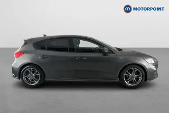 Ford Focus St-Line Manual Petrol Hatchback - Stock Number (1667412) - Passenger side