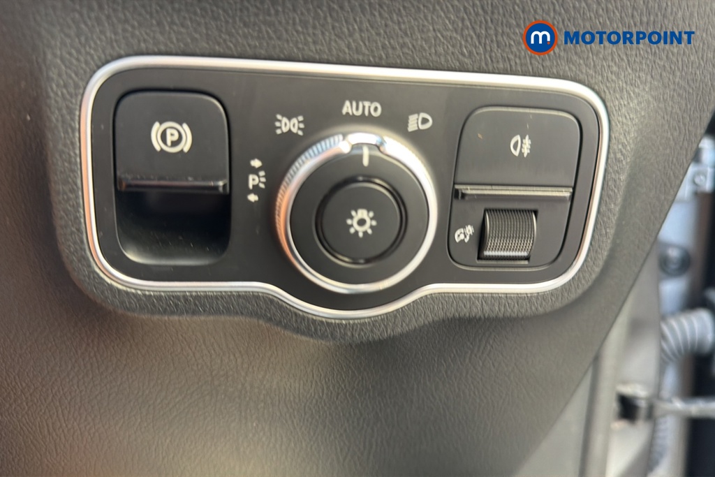 Mercedes-Benz B Class Amg Line Automatic Petrol Hatchback - Stock Number (1667454) - 11th supplementary image