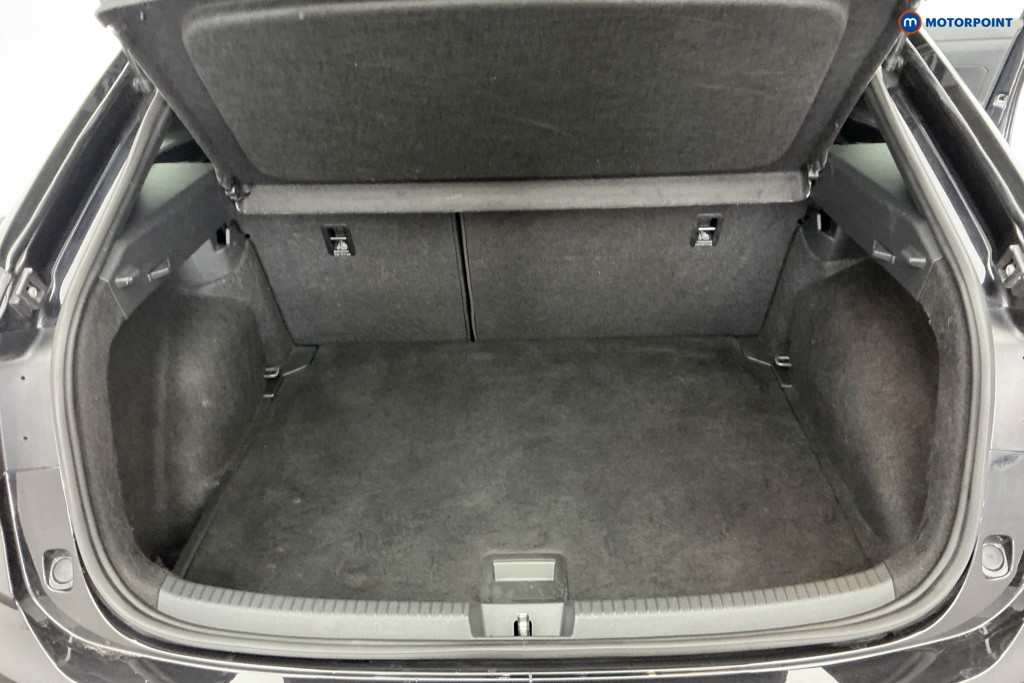 Volkswagen Taigo R-Line Manual Petrol SUV - Stock Number (1667613) - 3rd supplementary image