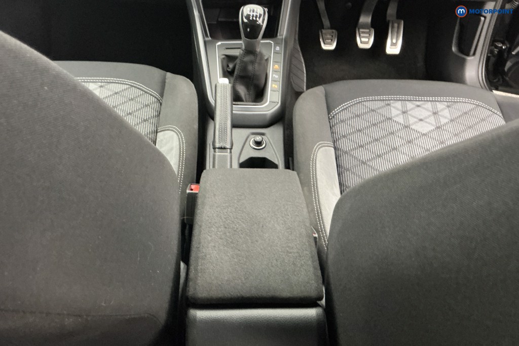 Volkswagen Taigo R-Line Manual Petrol SUV - Stock Number (1667613) - 11th supplementary image