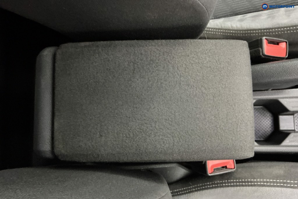 Volkswagen Taigo R-Line Manual Petrol SUV - Stock Number (1667613) - 13th supplementary image