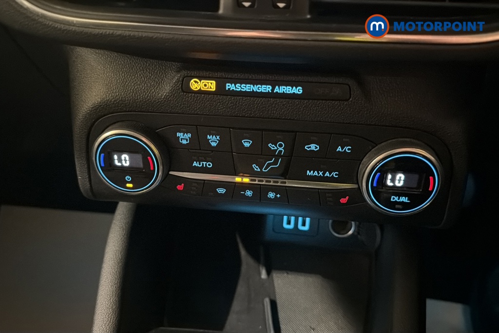 Ford Focus Titanium Edition Manual Petrol Hatchback - Stock Number (1667614) - 12th supplementary image