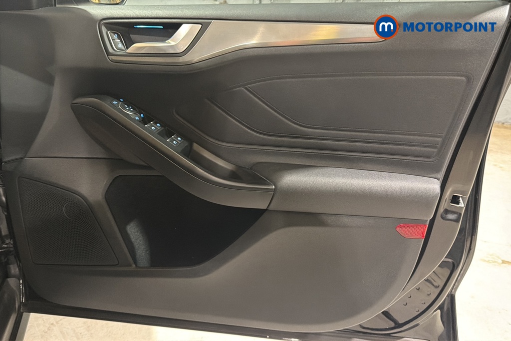 Ford Focus Titanium Edition Manual Petrol Hatchback - Stock Number (1667614) - 18th supplementary image