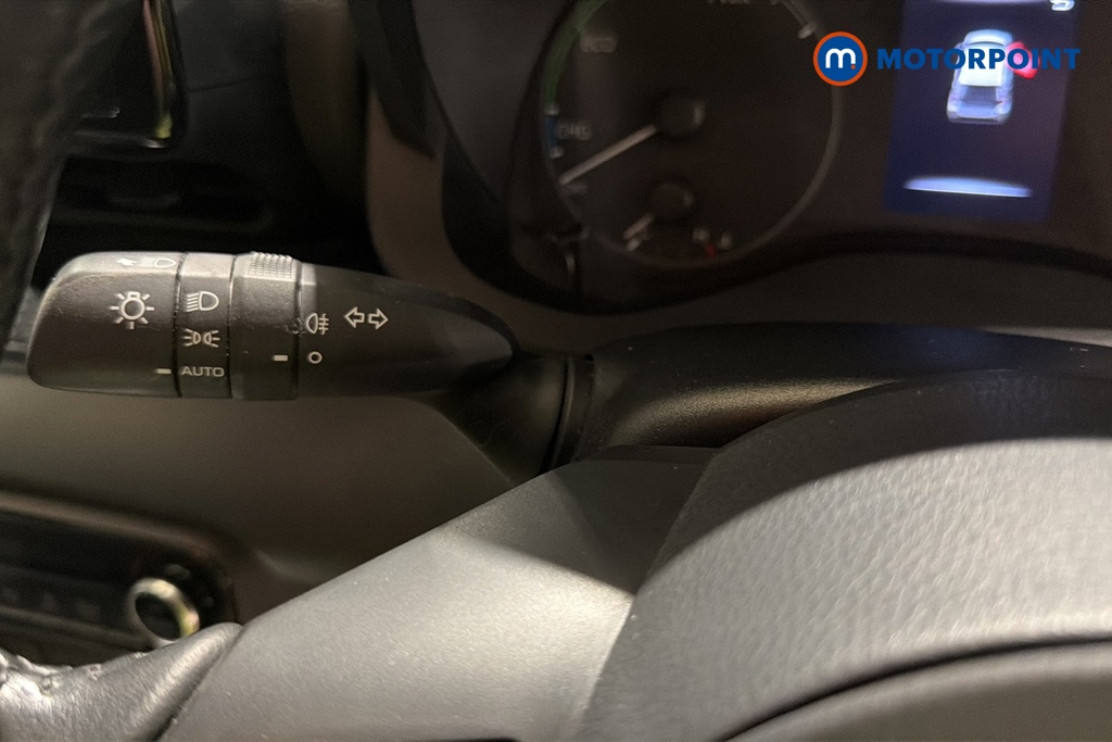 Toyota Yaris Icon Automatic Petrol-Electric Hybrid Hatchback - Stock Number (1667845) - 5th supplementary image