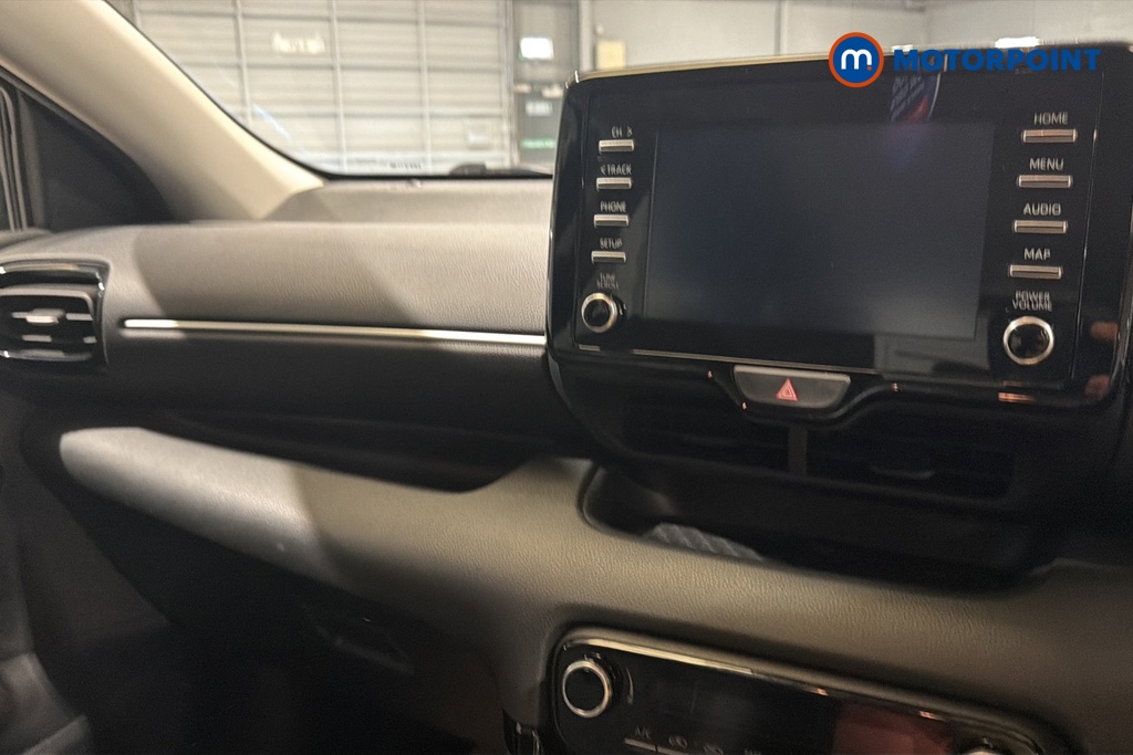 Toyota Yaris Icon Automatic Petrol-Electric Hybrid Hatchback - Stock Number (1667845) - 1st supplementary image