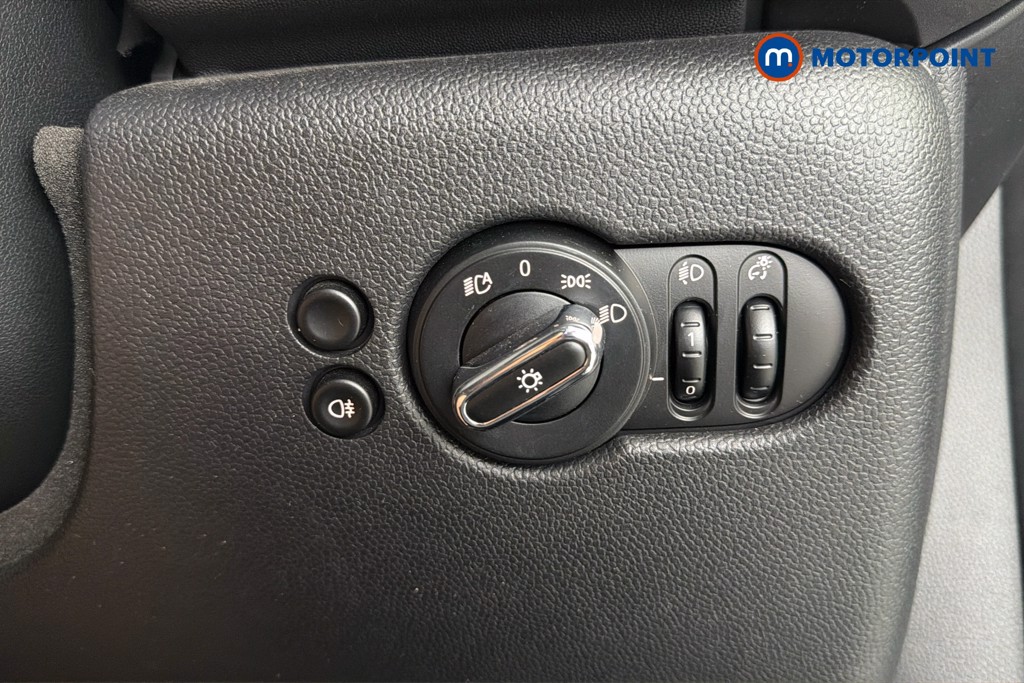Mini Hatchback Cooper Classic Manual Petrol Hatchback - Stock Number (1668091) - 18th supplementary image