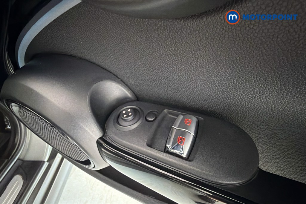 Mini Hatchback Cooper Classic Manual Petrol Hatchback - Stock Number (1668091) - 20th supplementary image