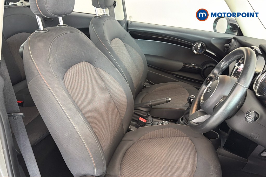 Mini Hatchback Cooper Classic Manual Petrol Hatchback - Stock Number (1668091) - 22nd supplementary image